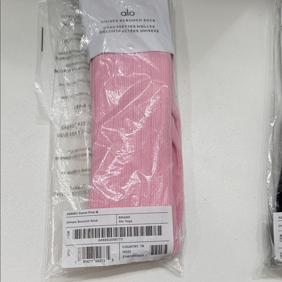 ALO Yoga Other - ALO Yoga Sweet Pink Scrunch Sock